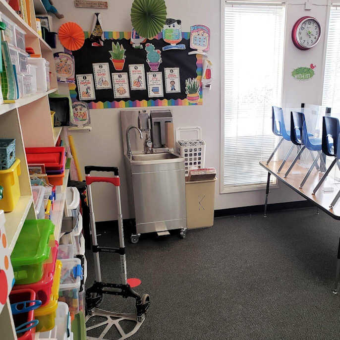 EPS1010 Foot Pump Operated Portable Sink