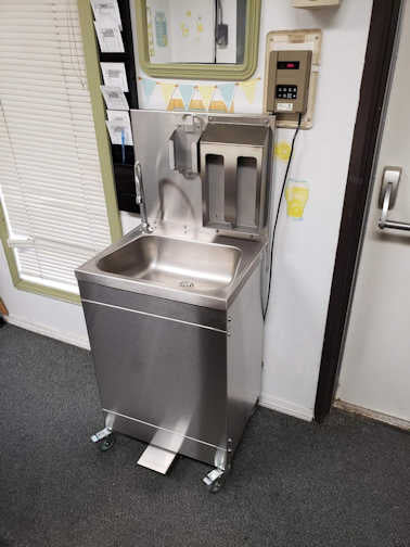 EPS1010 Foot Pump Operated Portable Sink